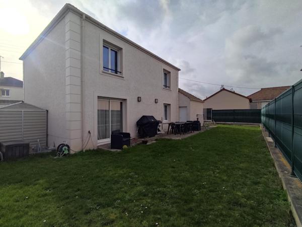 Maison récente, 4 chambres