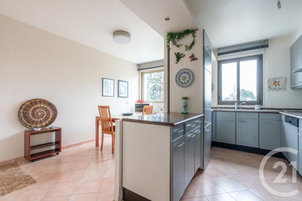 Appartement T5 à vendre  3 pièces - 90,24 m2 LA VARENNE ST HILAIRE - 94