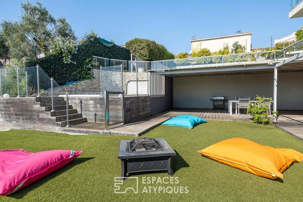 Appartement contemporain et bain de soleil suspendu face à la mer- Nice
