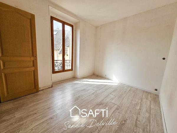 COUPVRAY 3 PIECES - 75M² - 2 CH ET 1 BUREAU