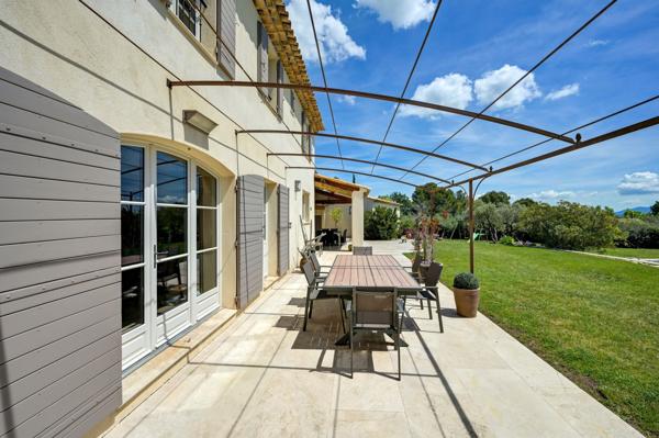 Vente Maison de luxe Éguilles 8 Pièces 230 m²
