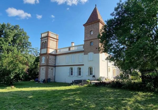 Aussonne 5 pièce(s) 220 m2 - Dans une maison de Maitre