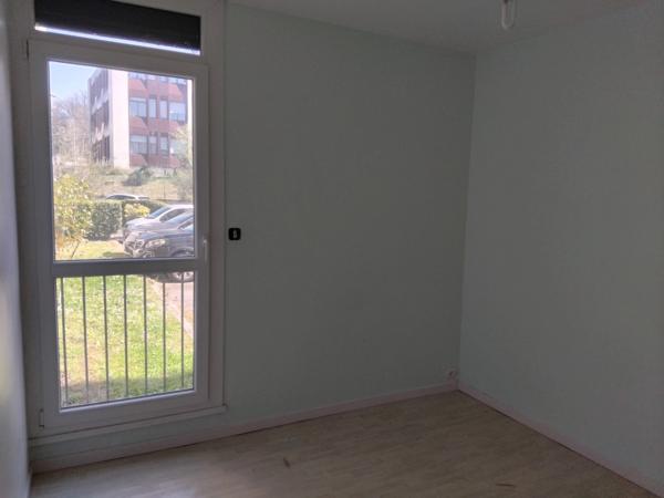 Appartement RdC 3 pièces AVON (77) en bordure de forêt, proche des écoles et des commerces