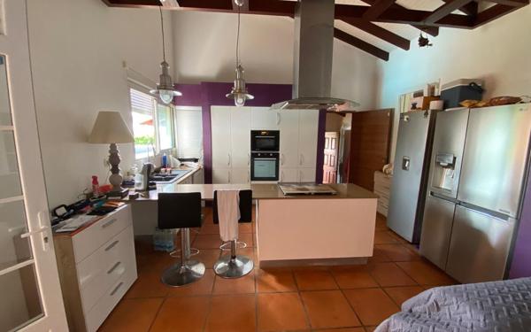 Maison à vendre    4 pièces •  Le Lamentin