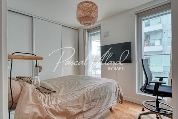 BOULOGNE BILLANCOURT- QUARTIER ILE SEGUIN /RIVES DE SEINE-APPARTEMENT DE 4 PIECES SPACIEUX ET TRES LUMINEUX - VUE SEINE ET ILE SEGUIN.