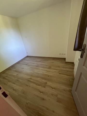 Location maison près de SAINT CLAIR DE LA TOUR - 4 pièce(s) - 69 m² - 900 €/mois