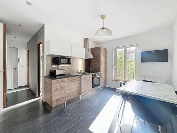 Appartement Suresnes 2 pièce(s) 30 m2