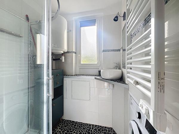 Appartement Suresnes 2 pièce(s) 30 m2
