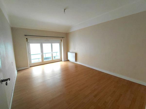 ACHAT/VENTE LAVAL IMMEUBLE CENTRE VILLE