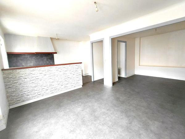 ACHAT/VENTE LAVAL IMMEUBLE CENTRE VILLE