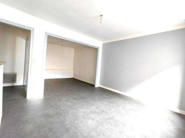 ACHAT/VENTE LAVAL IMMEUBLE CENTRE VILLE