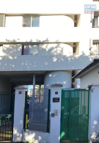 À louer – Studio a Saint - Clotilde