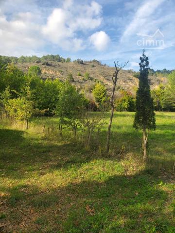 A vendre un terrain de 5085m² avec une bâtisse de 67m².
