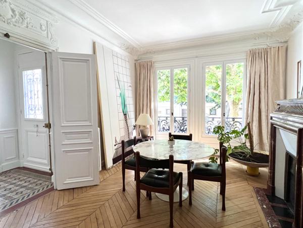 Montreuil (93100) Aypique et exceptionnel - Immeuble 2 appartements, un local commercial et une cour arrière