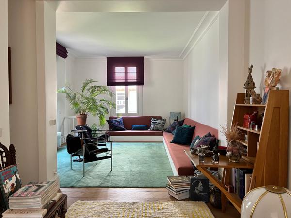 Montreuil (93100) Aypique et exceptionnel - Immeuble 2 appartements, un local commercial et une cour arrière