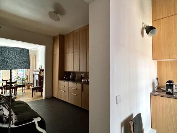 Montreuil (93100) Aypique et exceptionnel - Immeuble 2 appartements, un local commercial et une cour arrière