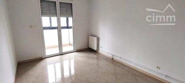 Très grand appartement 4 pièces