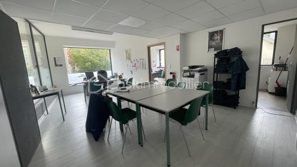 Bureau de 58 m²