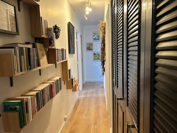 EXCLUSIVITÉ - APPARTEMENT DE 4 PIECES EN DERNIER ETAGE AVEC BOX