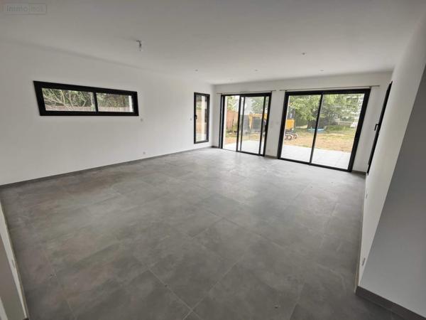 Maison à louer à Cesson-Sévigné en Ille-et-Vilaine (35510), ref : 097/2532   
LA MENOURIAIS