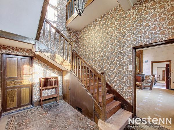 À vendre Propriété de 6900 m² avec Gasconne à rénover de 207 m², dépendances et deux gîtes