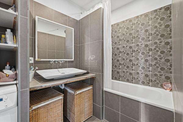Appartement Saint Germain En Laye 5 pièce(s) 91.79 m2 385 000 € **  - Référence  18513