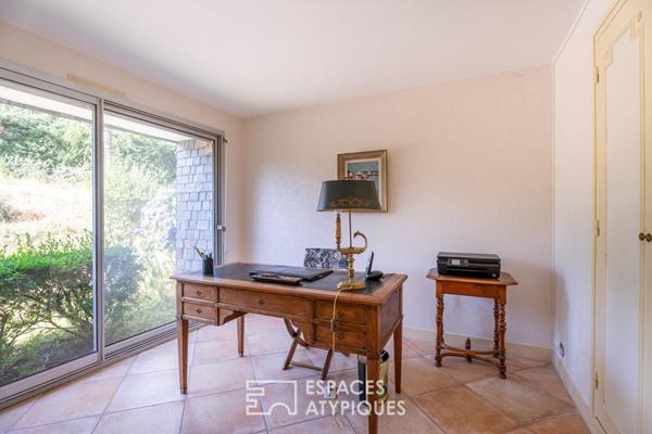 Maison de plain-pied de 183m2, signée Yves Guillou, au calme d’une impasse