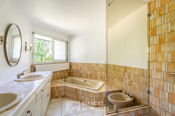 Maison de plain-pied de 183m2, signée Yves Guillou, au calme d’une impasse