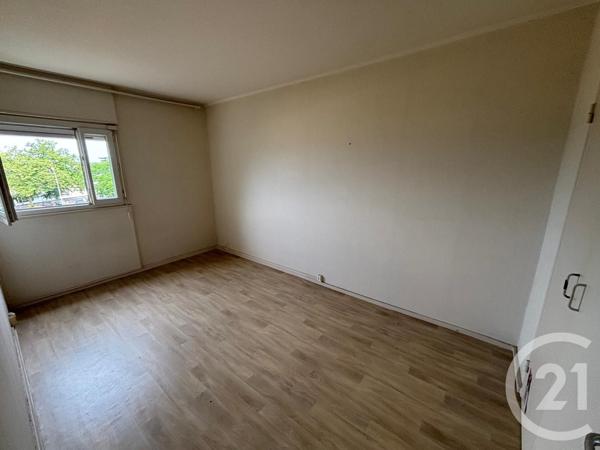 Appartement T3 à vendre  3 pièces - 58,74 m 2   CHATELLERAULT  - 86