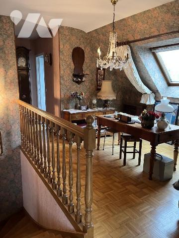 ORVAULT, secteur Garenne, Maison de 1996 sur sous-sol, 195 m² habitable sur 1387 m² de terrain. 