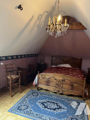 ORVAULT, secteur Garenne, Maison de 1996 sur sous-sol, 195 m² habitable sur 1387 m² de terrain. 