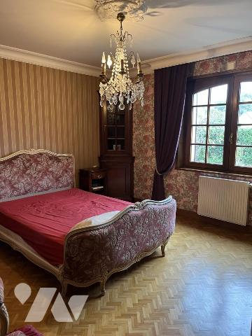 ORVAULT, secteur Garenne, Maison de 1996 sur sous-sol, 195 m² habitable sur 1387 m² de terrain. 