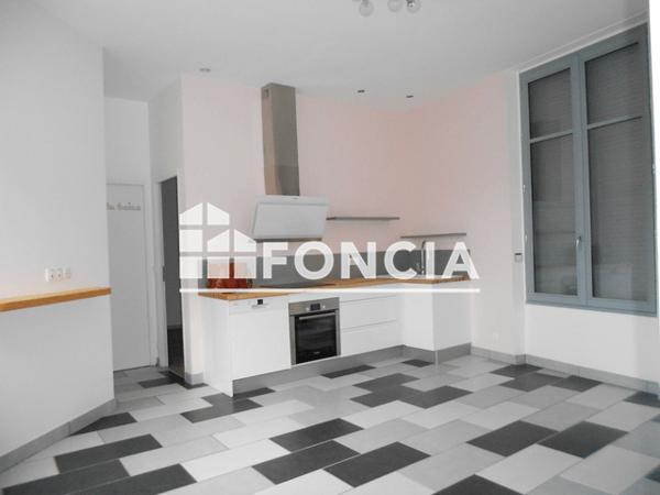 Location Appartement 3 pièces 47.47 m² - 26 RUE BEAUREPAIRE Saumur 49400