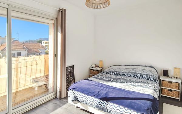 Appartement à vendre    3 pièces • 56,04 m2 Le Pradet