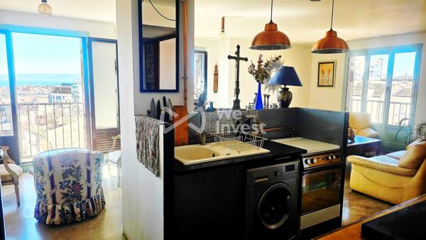 Appartement T2/T3 type Loft avec vue sur la mer, garage fermé en sous-sol, rue de la République, La joliette