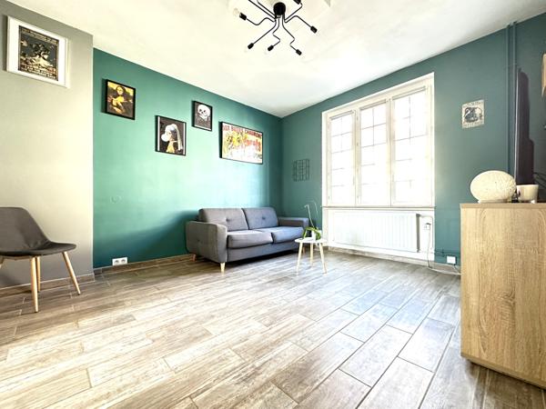 Maison 3 chambres dont une suite parentale, 2 garages