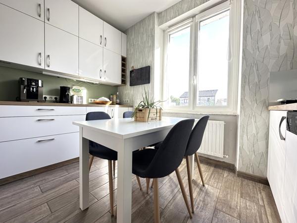 Maison 3 chambres dont une suite parentale, 2 garages