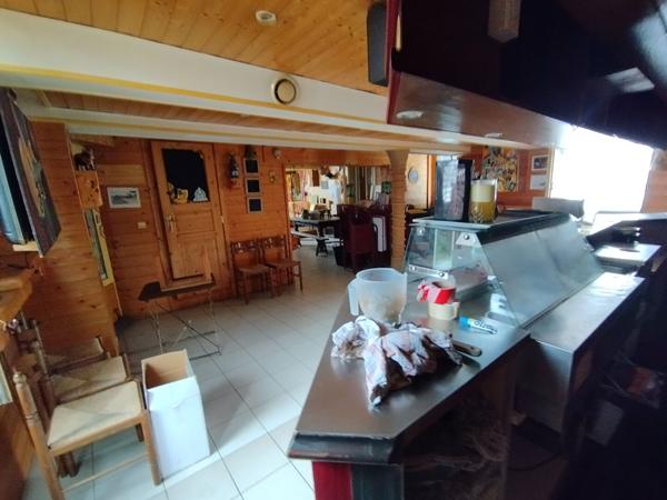 Immeuble 3 pièces 132 m2
