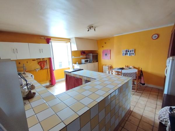 Immeuble 3 pièces 132 m2