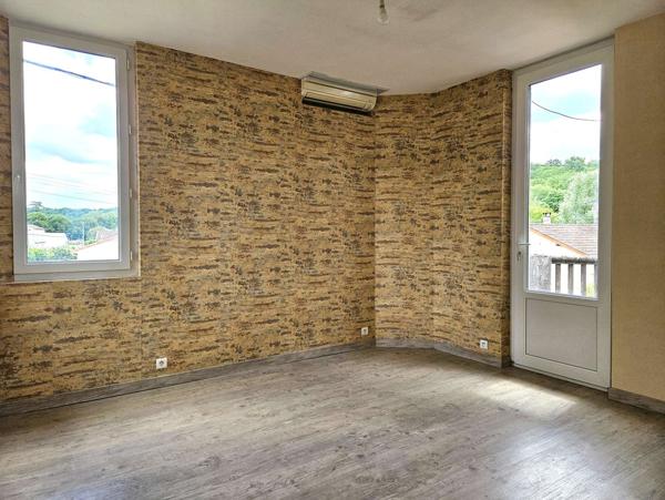 Vianne (47230) EXCLUSIVITÉ VIANNE (47) - MAISON MITOYENNE - 90M² - 5 PIÈCES - 3 CHAMBRES - BUREAU - TERRASSES - TERRAIN 540M²