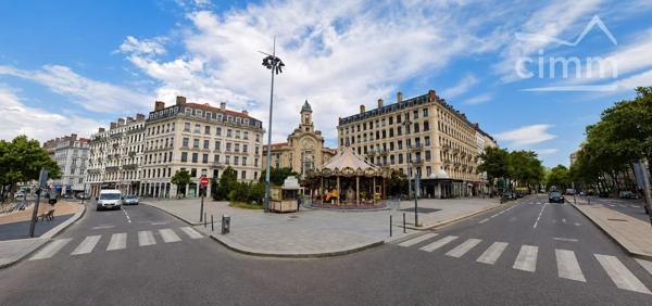 Vous souhaitez reprendre une affaire clé en main bénéficiant d'une excellente visibilité et d'un concept reconnu ?