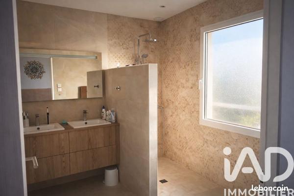 Maison à vendre 5 pièces 150 m² Rochefort