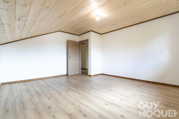 A VENDRE FERME RENOVEE TERRAIN GARAGE CARPORT