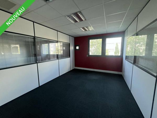 Bureaux à louer 130 m² Alixan à proximité immédiate de la gare TGV
