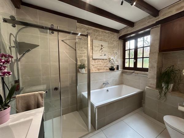 Stunning French Country Property with Heated Pool, Barn and 3,850 m² of Land