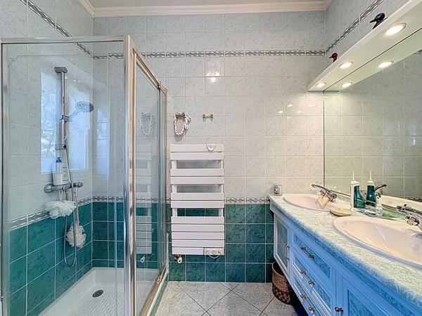 Achat maison Châteauneuf-Villevieille - 7 pièce(s) - 170 m² - 590 000 €