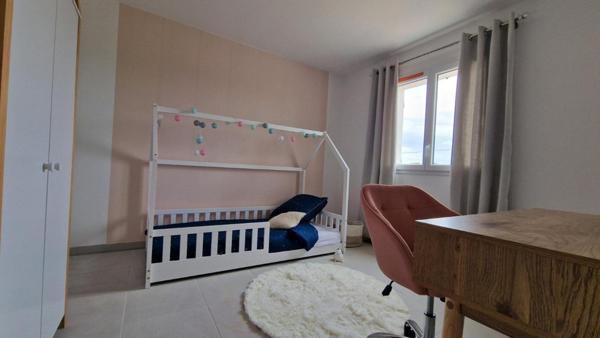 Maison 3 pièces avec jardin privatif et deux places de parking