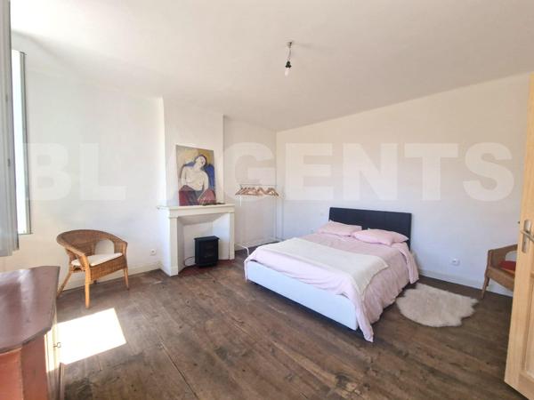  À vendre : Maison de ville rénovée et très cozy au cœur de Castelsarrasin