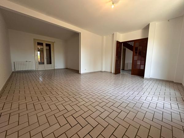 Maison Saint Sulpice 4 pièce(s) 120 m².