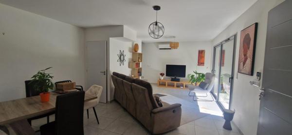 MAISON INDUVIDUELLE - JARDIN - GARAGE - CLIMATISATION